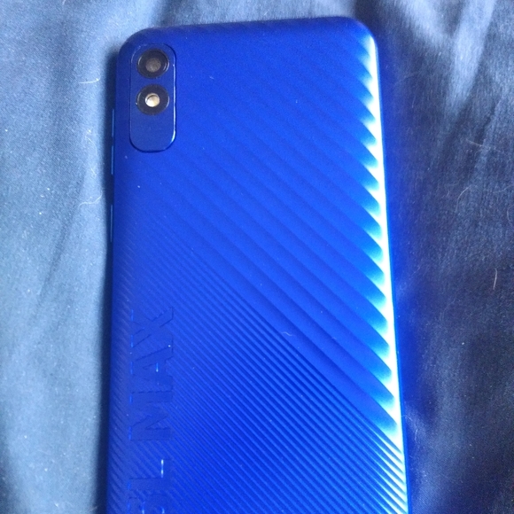 Blu C5L Max Phone - Picture 2 of 5